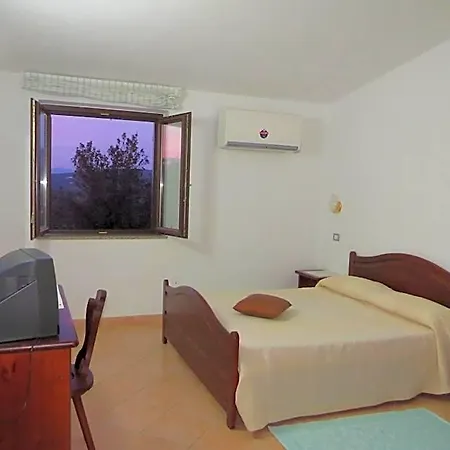 Ispinigoli 3*